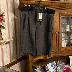 Champs Sports Gear Mens L Shorts